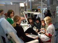 Школа аппаратного педикюра ЗЮДА на IV выставке "Косметик Экспо Урал" (ноябрь, 2009 г., Екатеринбург)